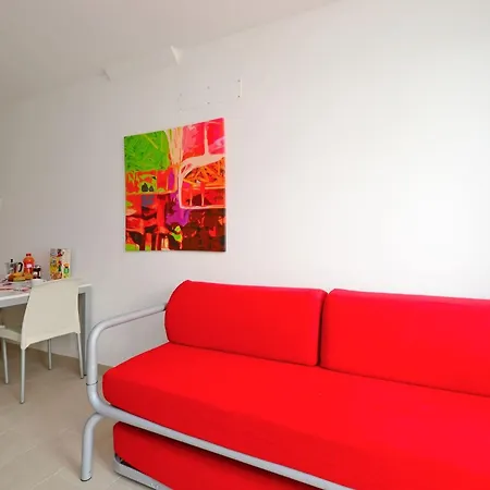 Seaside Escape For A Relaxing Apartment Lignano Sabbiadoro
